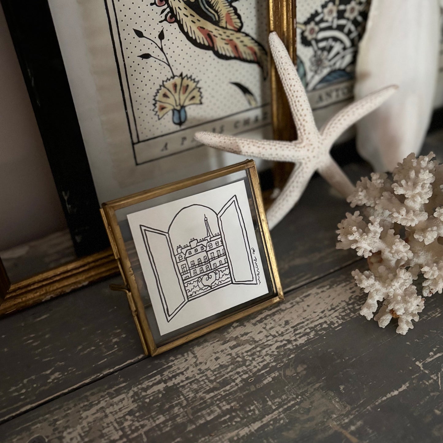 フレーム入りオリジナルイラスト/パリの窓